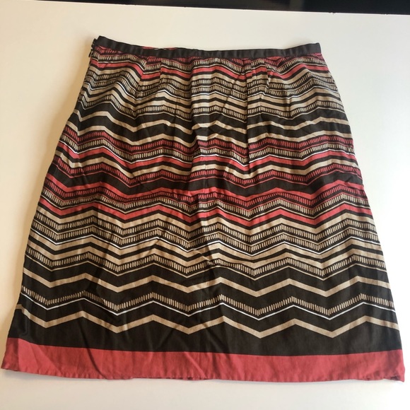 LOFT 100% Cotton Chevron A-Line Knee Length Lined Skirt Neutral 10 - Picture 7 of 9